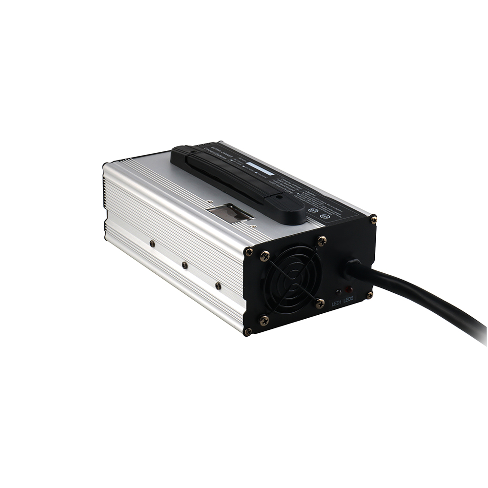 Ev Charger - DL900 LiFePO4 Schnellladegerät 48V 15A 900W